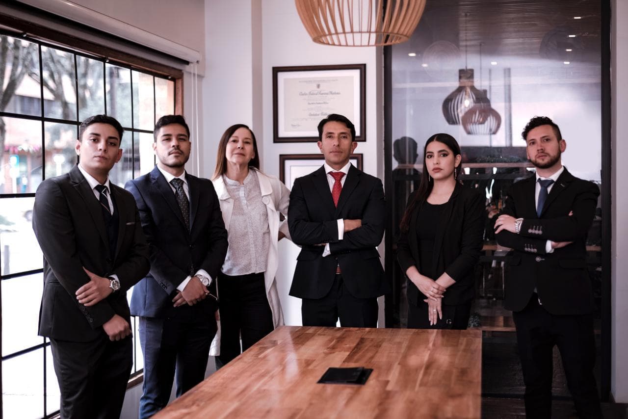 Equipo de Ramírez Asociados - Consultoría tributaria empresarial